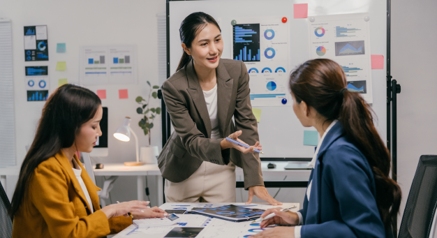 Business and Digital Marketing Management graduates working in 
	Digital Marketing Coordinators, 
	Office Assistants, 
	Business Development Associates, 
	Social Media Managers, 
	Accounting/Bookkeeping Assistants, 
	Customer Service Representatives, 
	Marketing Assistants, 

